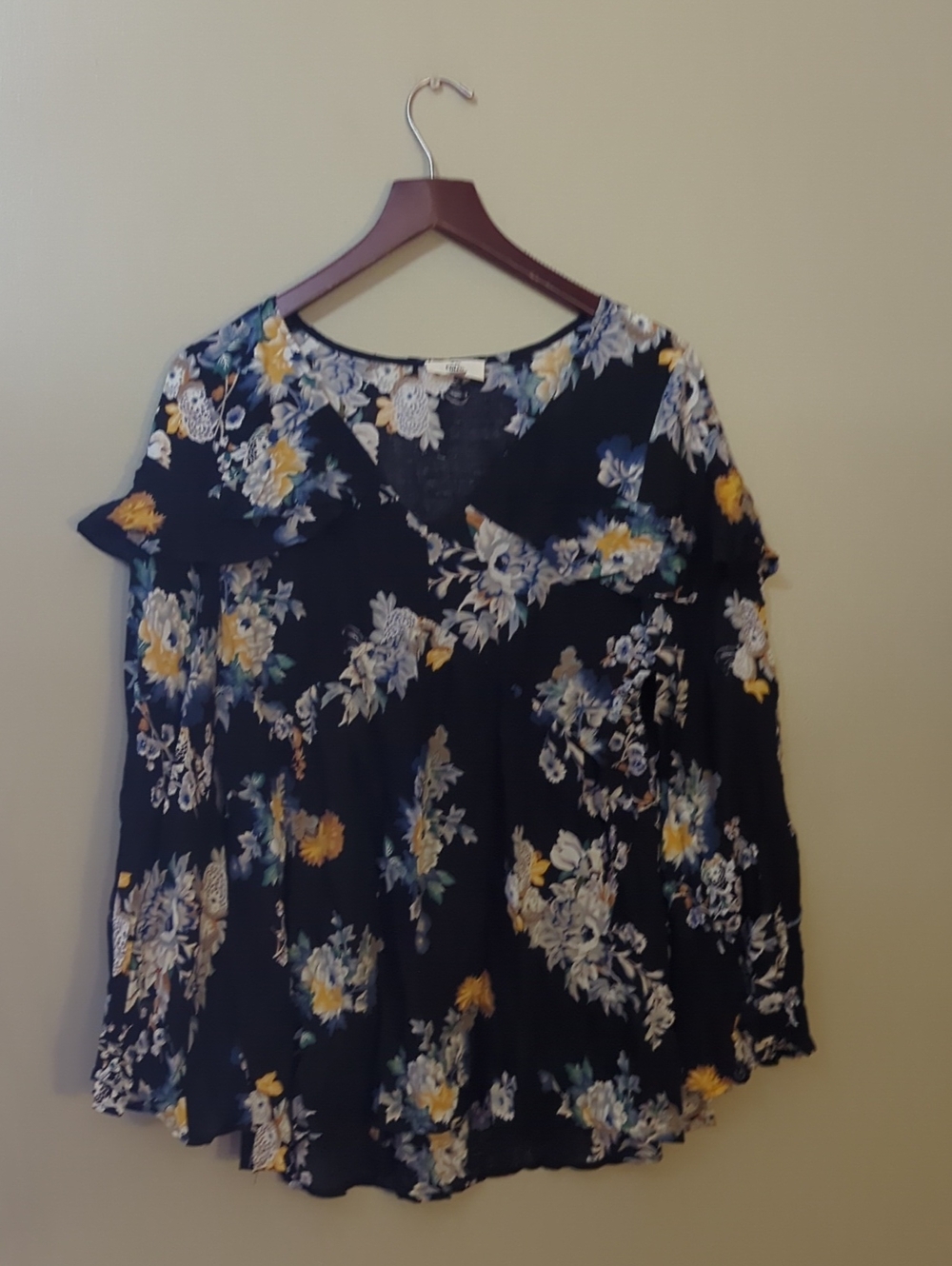 entro Black Floral V-Neck Long Sleeve Blouse with Yellow & White Flowers